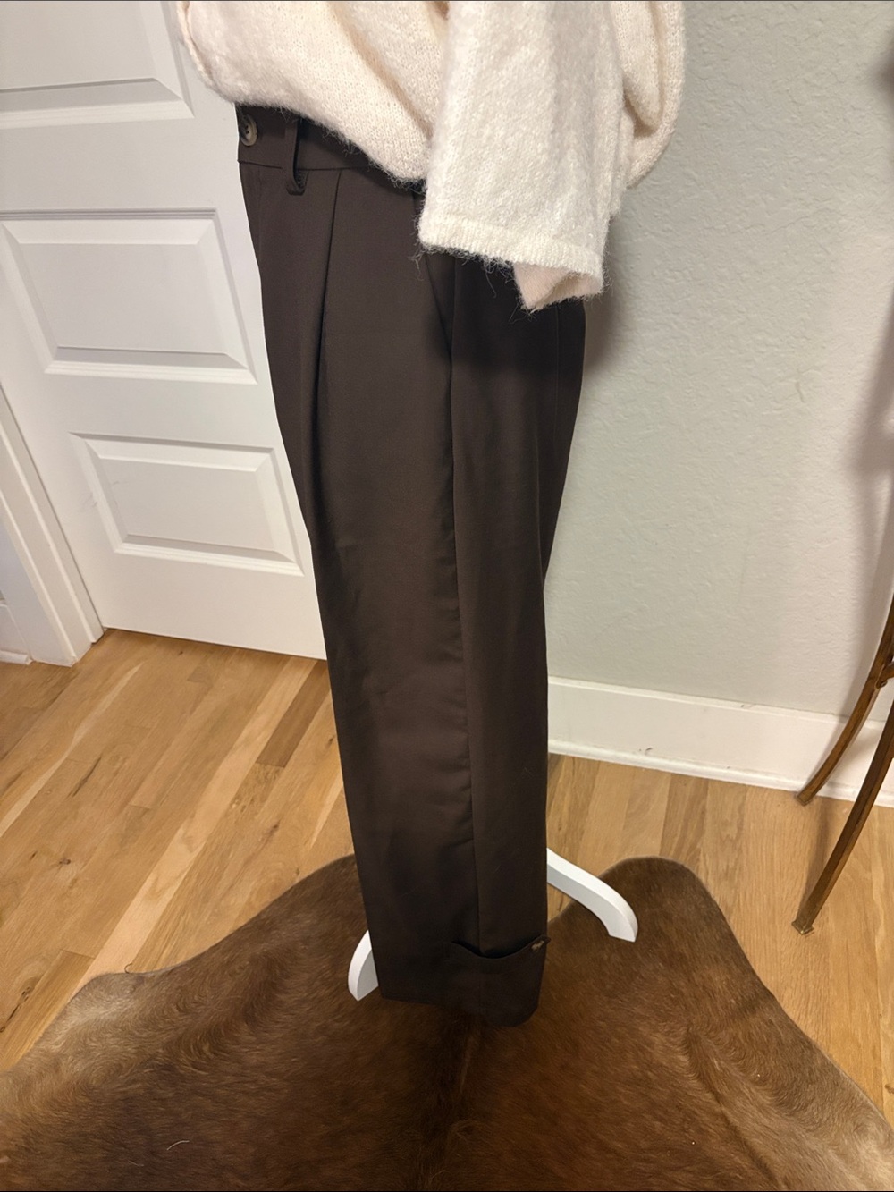 Commense Classic Brown Wide-Leg women’s Trousers with button detail at the hem. - Picture 2 of 4